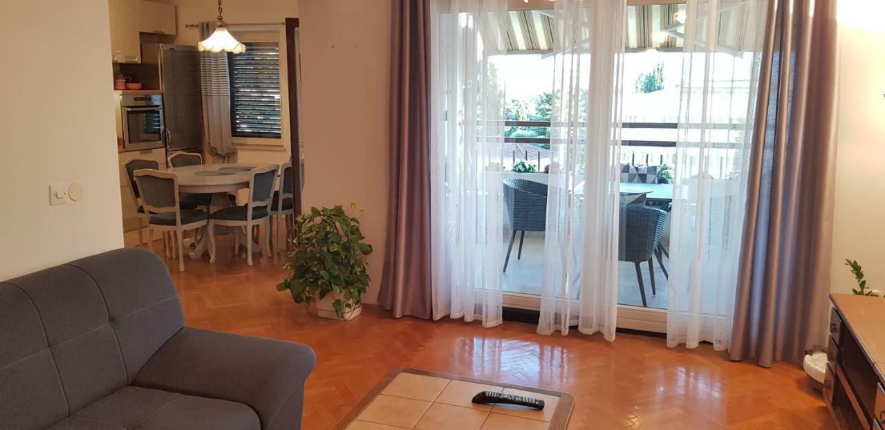 Apartman "Lara" Ploce  Buitenkant foto